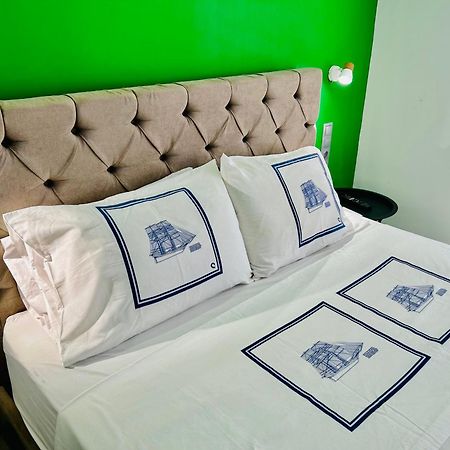 Casa Verde Di Giorgio 10 Mins Walk From Piraeus Port Exterior photo