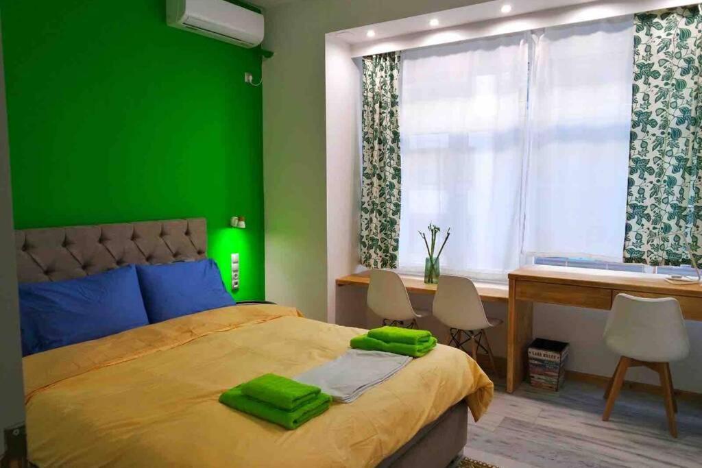 Casa Verde Di Giorgio 10 Mins Walk From Piraeus Port Exterior photo